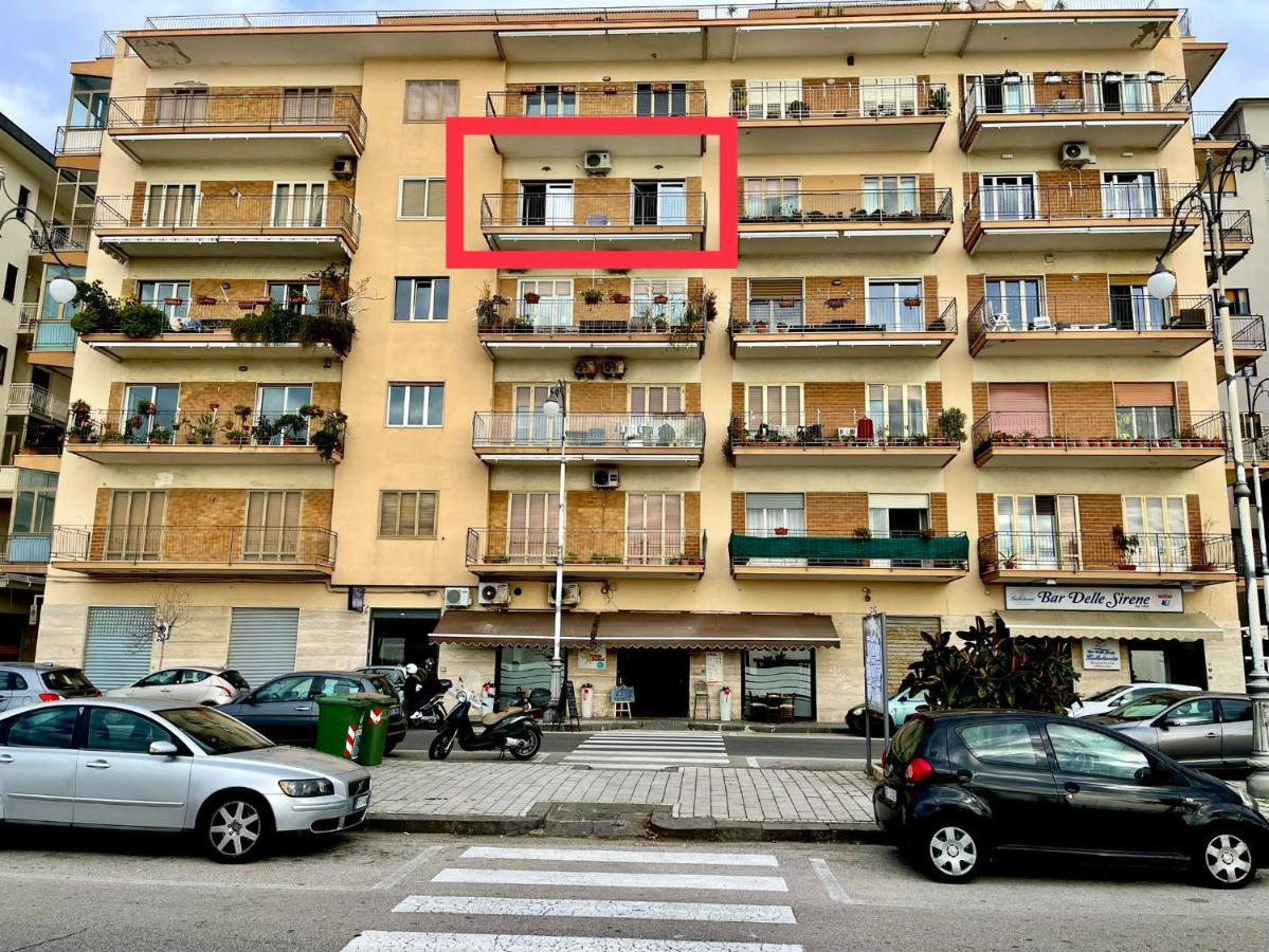 Da Ninangelo Appartamento Vista Mare Salerno Exterior photo